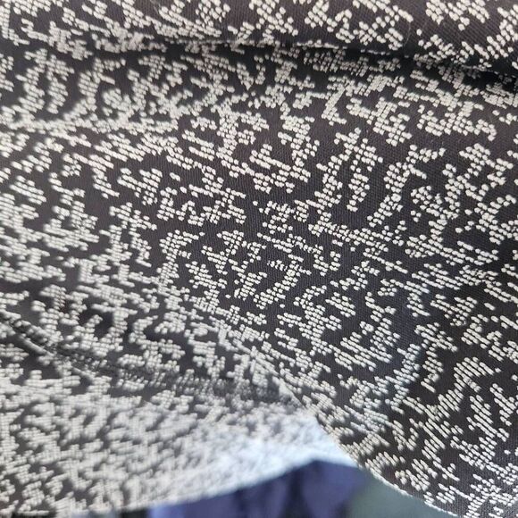 Athleta Women's Black & Gray Ultimate Stash Pocket Textured 7/8 Leggings Size S - Picture 12 of 13